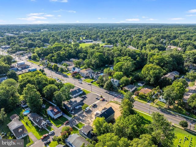 206 E CAMDEN AVE, Moorestown, NJ 08057