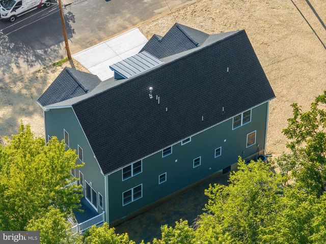206 E CAMDEN AVE, Moorestown, NJ 08057