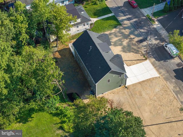206 E CAMDEN AVE, Moorestown, NJ 08057