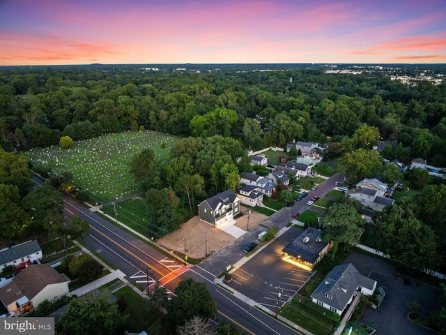 206 E CAMDEN AVE, Moorestown, NJ 08057