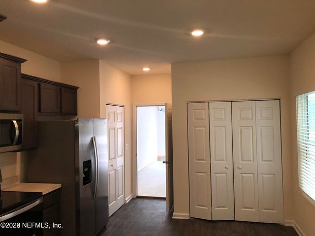 57 SCOTCH PEBBLE Drive, St. Johns, FL 32259