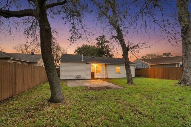 3325 Mccrarey Drive, Houston, TX 77088