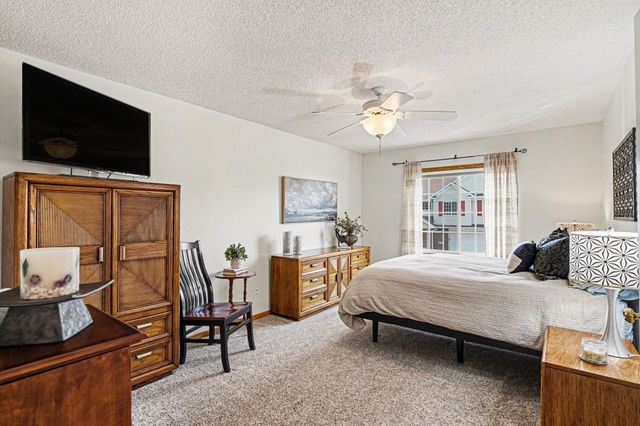 15636 Chasewood Court, Rosemount, MN 55068