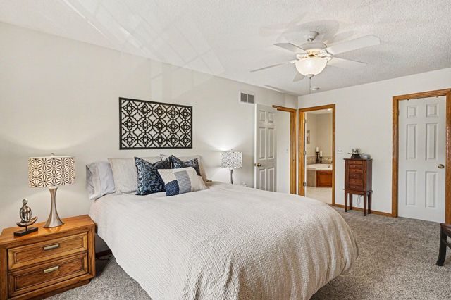 15636 Chasewood Court, Rosemount, MN 55068