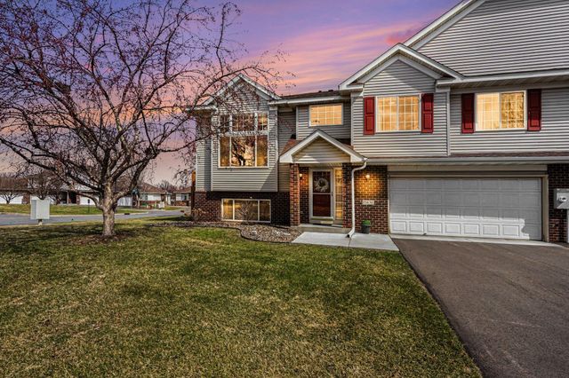 15636 Chasewood Court, Rosemount, MN 55068