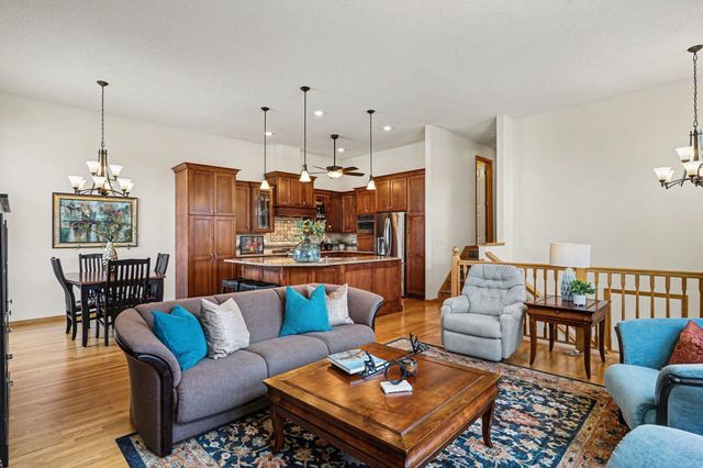 15636 Chasewood Court, Rosemount, MN 55068