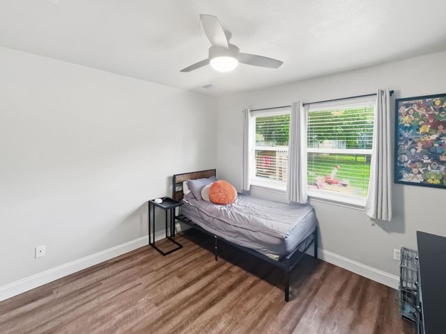 704 W Bells Boulevard, Bells, TX 75414