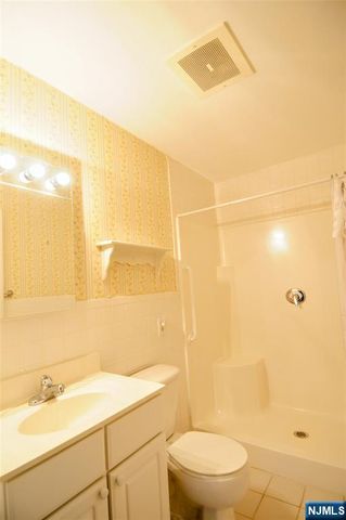 401 Dercole Court 332, Norwood, NJ 07648