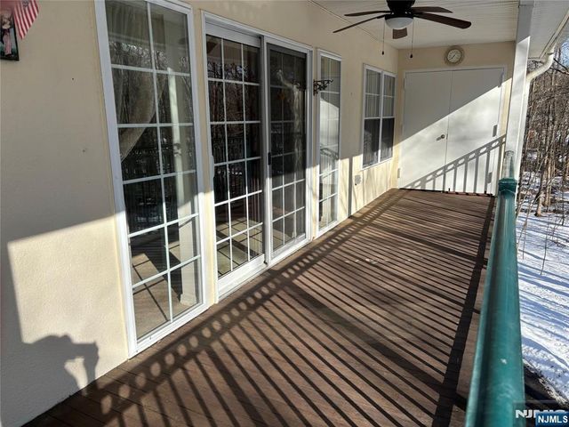 401 Dercole Court 332, Norwood, NJ 07648