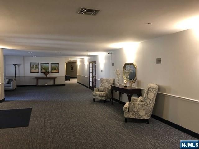 401 Dercole Court 332, Norwood, NJ 07648