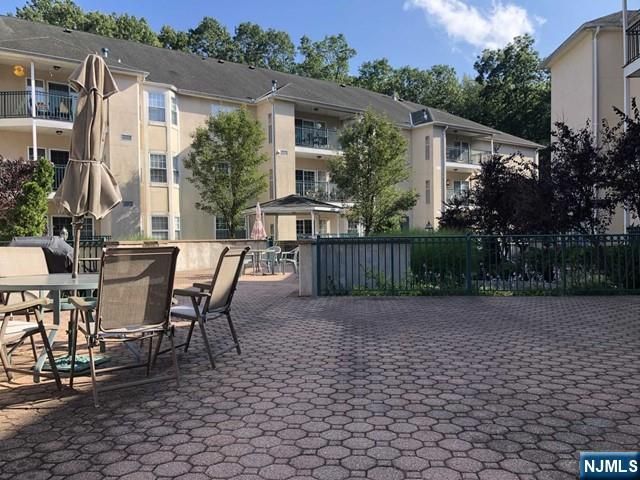 401 Dercole Court 332, Norwood, NJ 07648