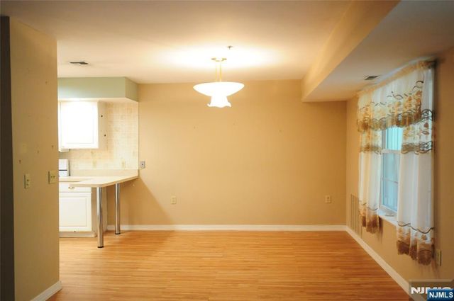 401 Dercole Court 332, Norwood, NJ 07648