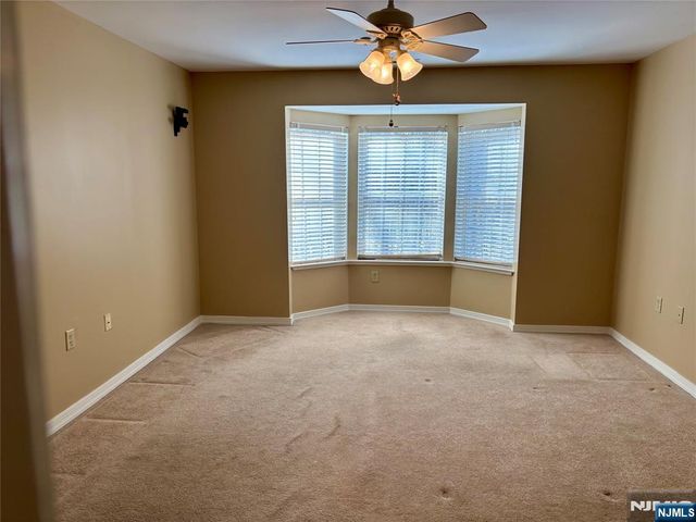 401 Dercole Court 332, Norwood, NJ 07648