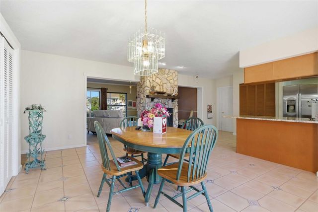 2051 NW 17 STREET, Crystal River, FL 34429