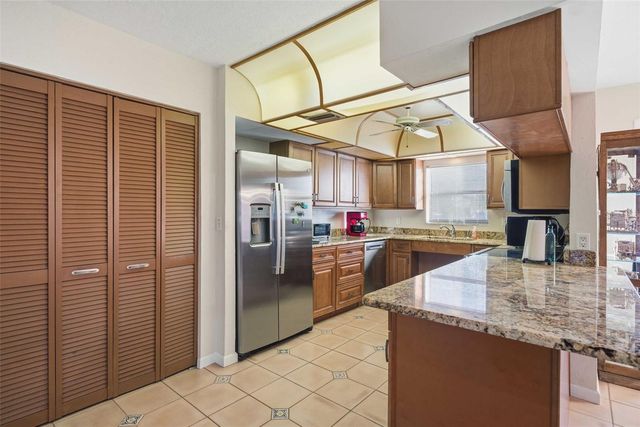 2051 NW 17 STREET, Crystal River, FL 34429