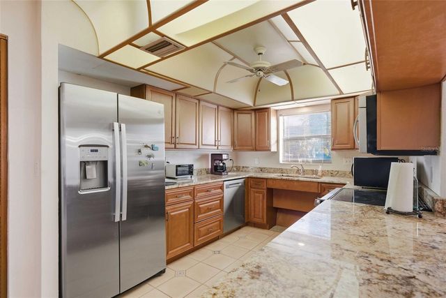 2051 NW 17 STREET, Crystal River, FL 34429