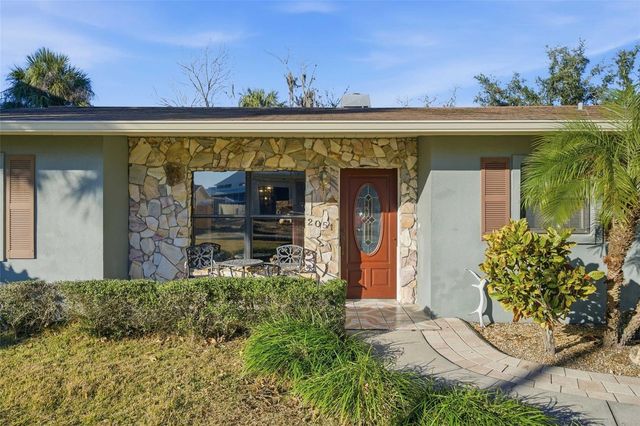 2051 NW 17 STREET, Crystal River, FL 34429