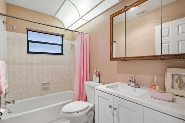 2051 NW 17 STREET, Crystal River, FL 34429