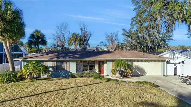 2051 NW 17 STREET, Crystal River, FL 34429