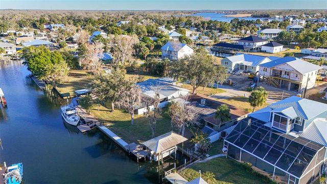 2051 NW 17 STREET, Crystal River, FL 34429