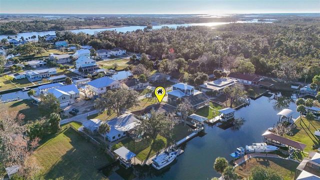2051 NW 17 STREET, Crystal River, FL 34429