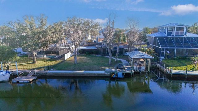 2051 NW 17 STREET, Crystal River, FL 34429