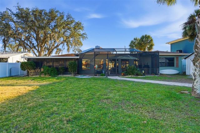 2051 NW 17 STREET, Crystal River, FL 34429