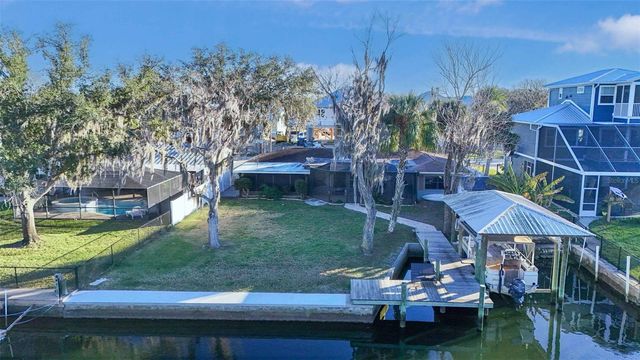 2051 NW 17 STREET, Crystal River, FL 34429