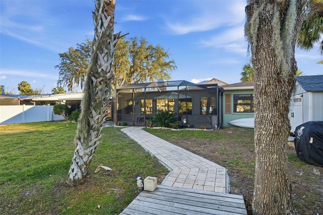 2051 NW 17 STREET, Crystal River, FL 34429