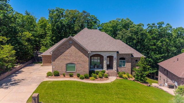 8 Weatherstone Point, Little Rock, AR 72211