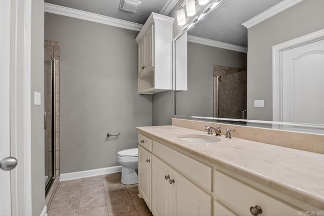 8 Weatherstone Point, Little Rock, AR 72211