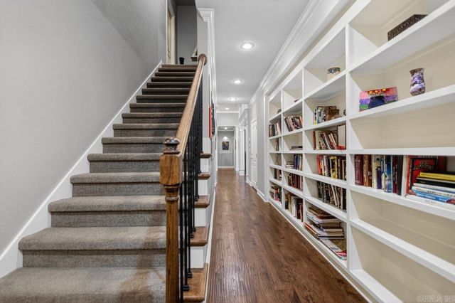 8 Weatherstone Point, Little Rock, AR 72211