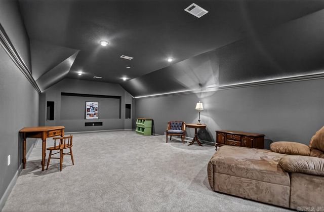 8 Weatherstone Point, Little Rock, AR 72211