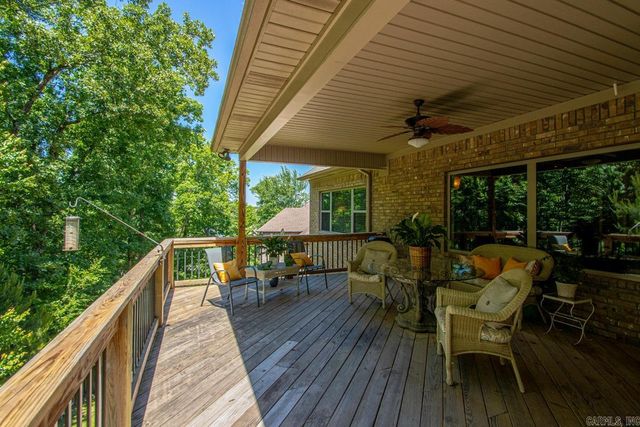 8 Weatherstone Point, Little Rock, AR 72211