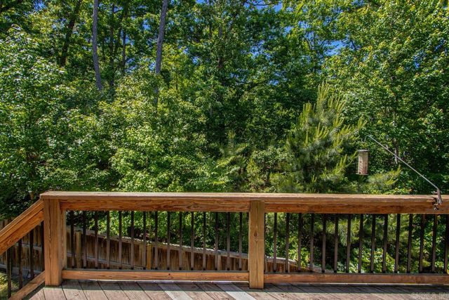 8 Weatherstone Point, Little Rock, AR 72211