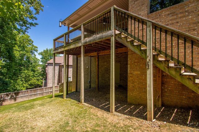 8 Weatherstone Point, Little Rock, AR 72211