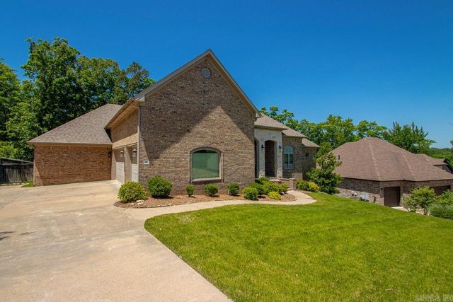 8 Weatherstone Point, Little Rock, AR 72211