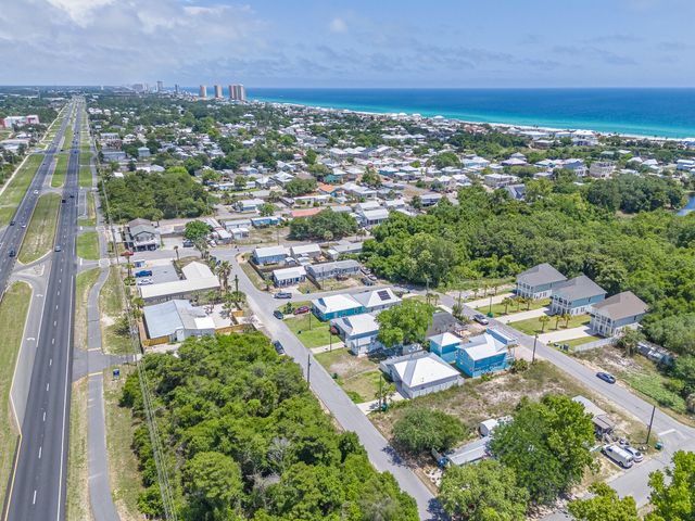 11902 W Governor Drive, Panama City Beach, FL 32413