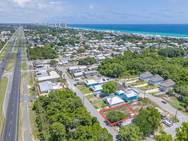 11902 W Governor Drive, Panama City Beach, FL 32413