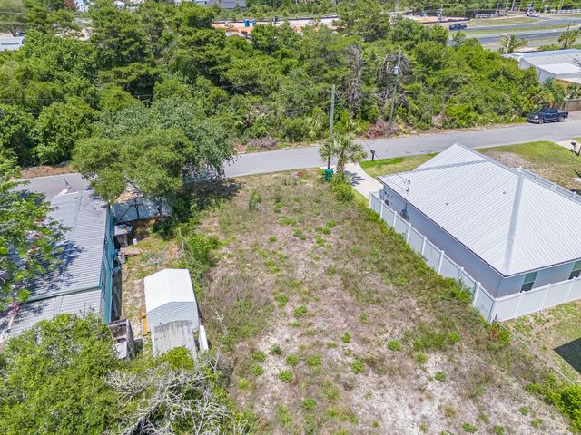 11902 W Governor Drive, Panama City Beach, FL 32413