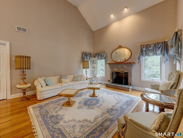 37 Skyview Terrace, Manchester, CT 06040