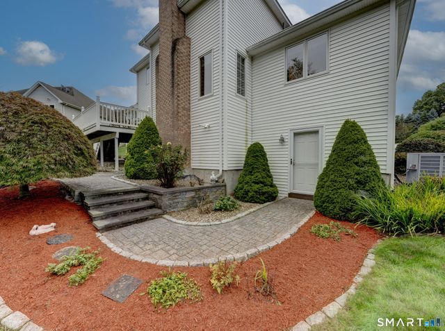 37 Skyview Terrace, Manchester, CT 06040