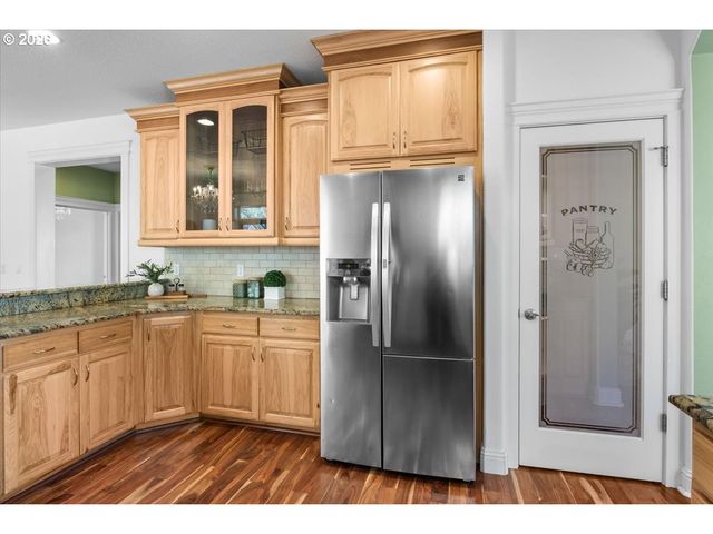 1667 PTARMIGAN St, Salem, OR 97304