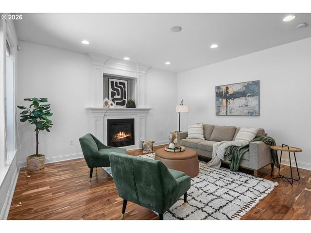 1667 PTARMIGAN St, Salem, OR 97304