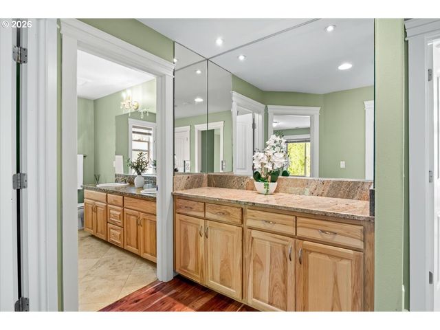 1667 PTARMIGAN St, Salem, OR 97304