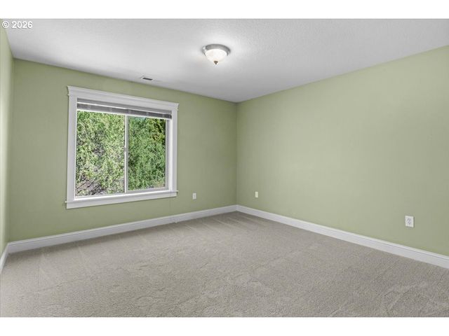 1667 PTARMIGAN St, Salem, OR 97304