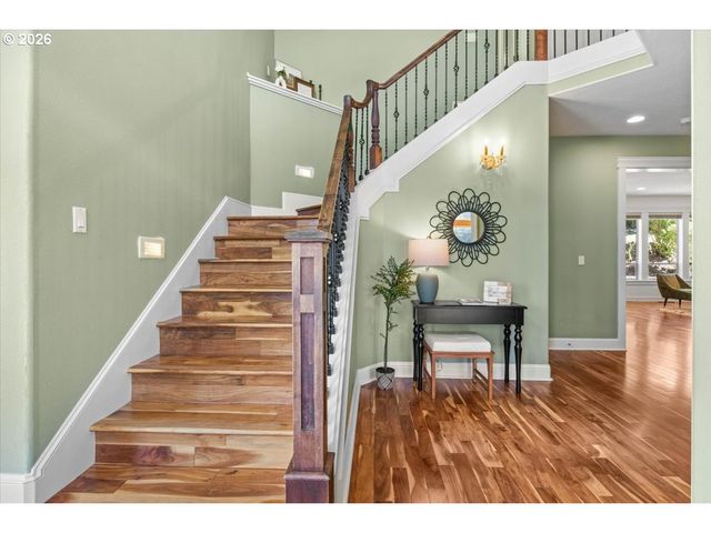 1667 PTARMIGAN St, Salem, OR 97304