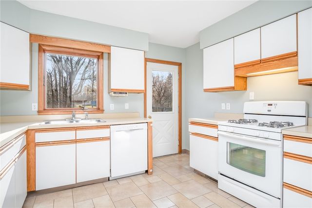 3644 West Main Street Road, Batavia, NY 14020