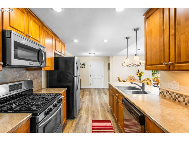 499 Ne CHERRY St, Sublimity, OR 97385