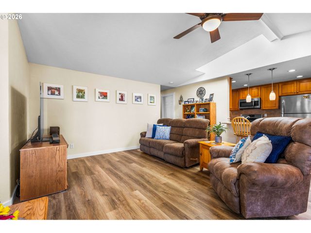 499 Ne CHERRY St, Sublimity, OR 97385